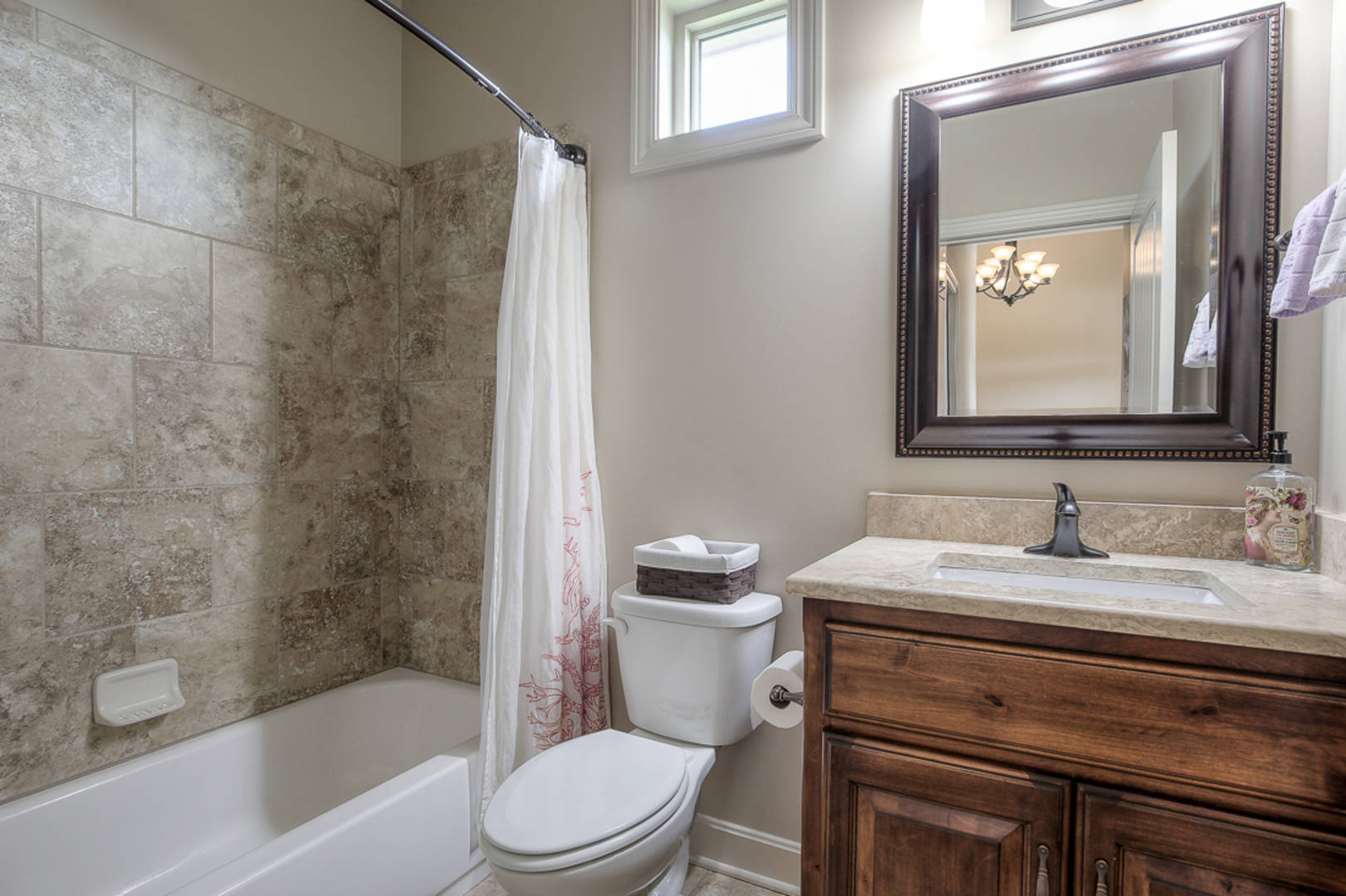 1836 NE Parks Summit Blvd Lees Summit, MO 64064