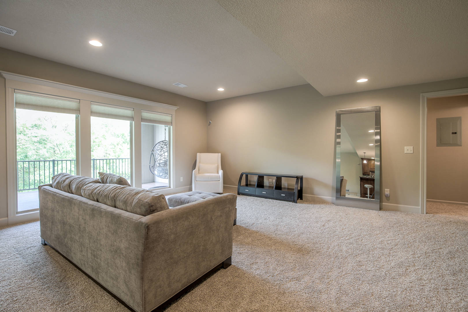 1836 NE Parks Summit Blvd Lees Summit, MO 64064