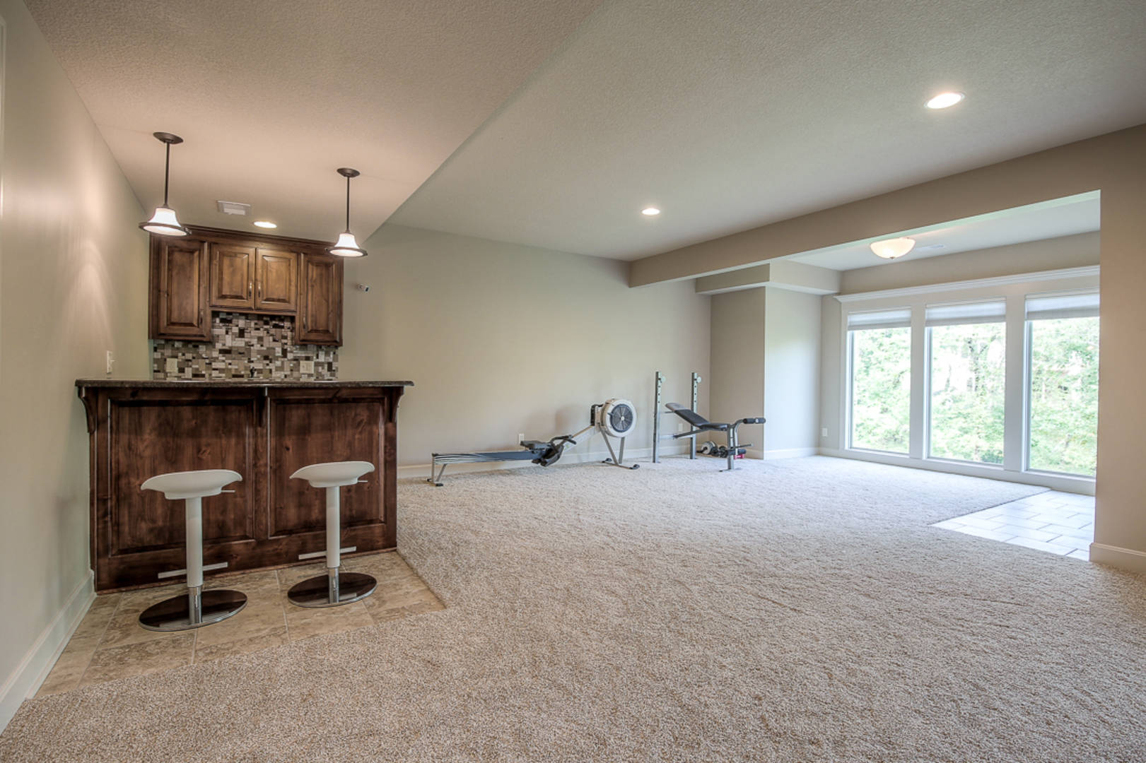 1836 NE Parks Summit Blvd Lees Summit, MO 64064