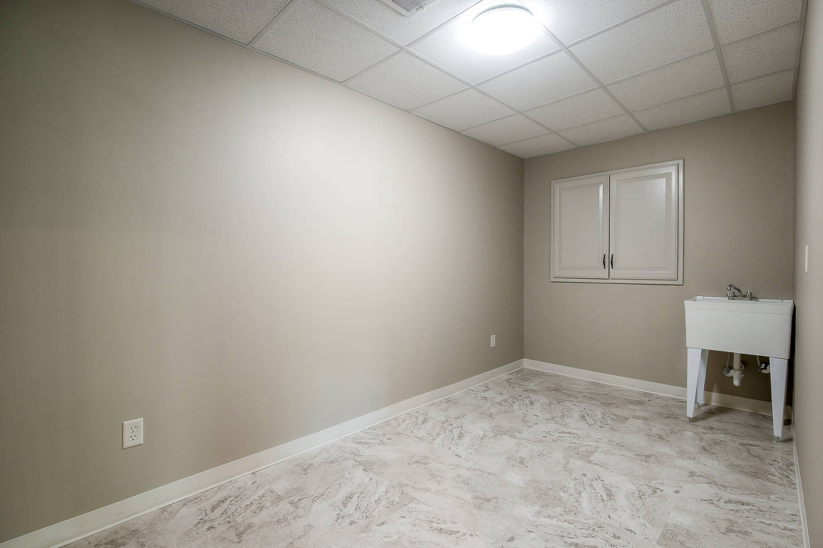 1836 NE Parks Summit Blvd Lees Summit, MO 64064