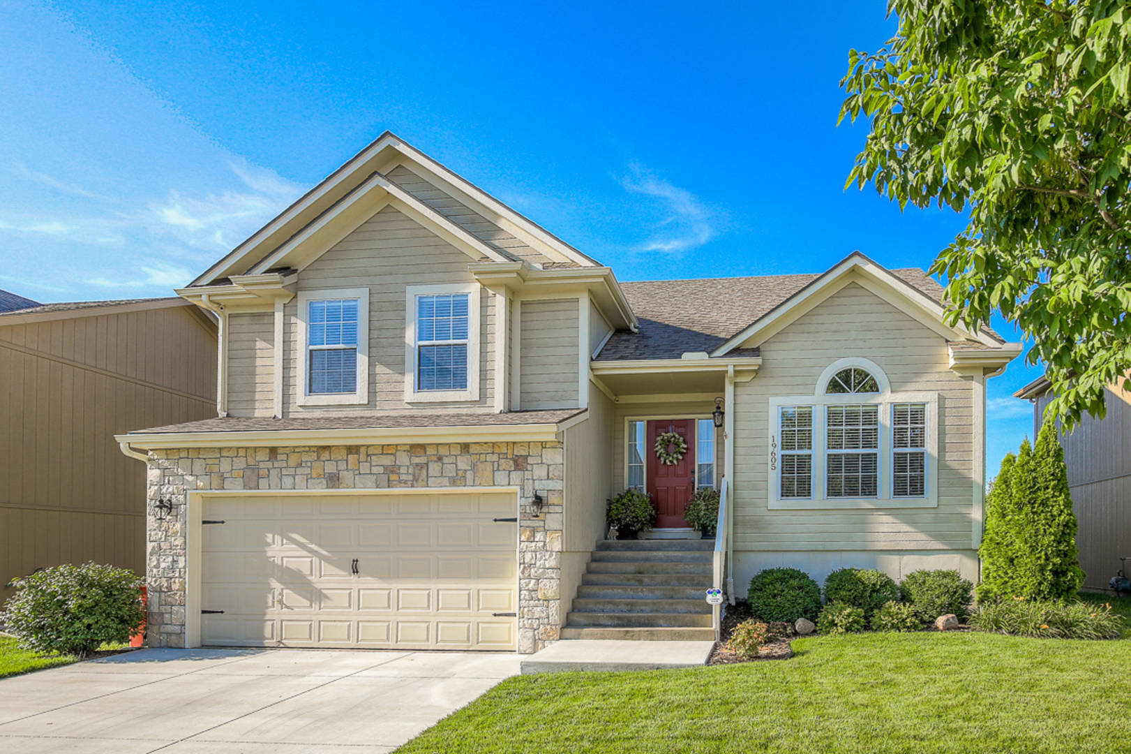 19605 East 6th Terrace North Independence, MO 64056