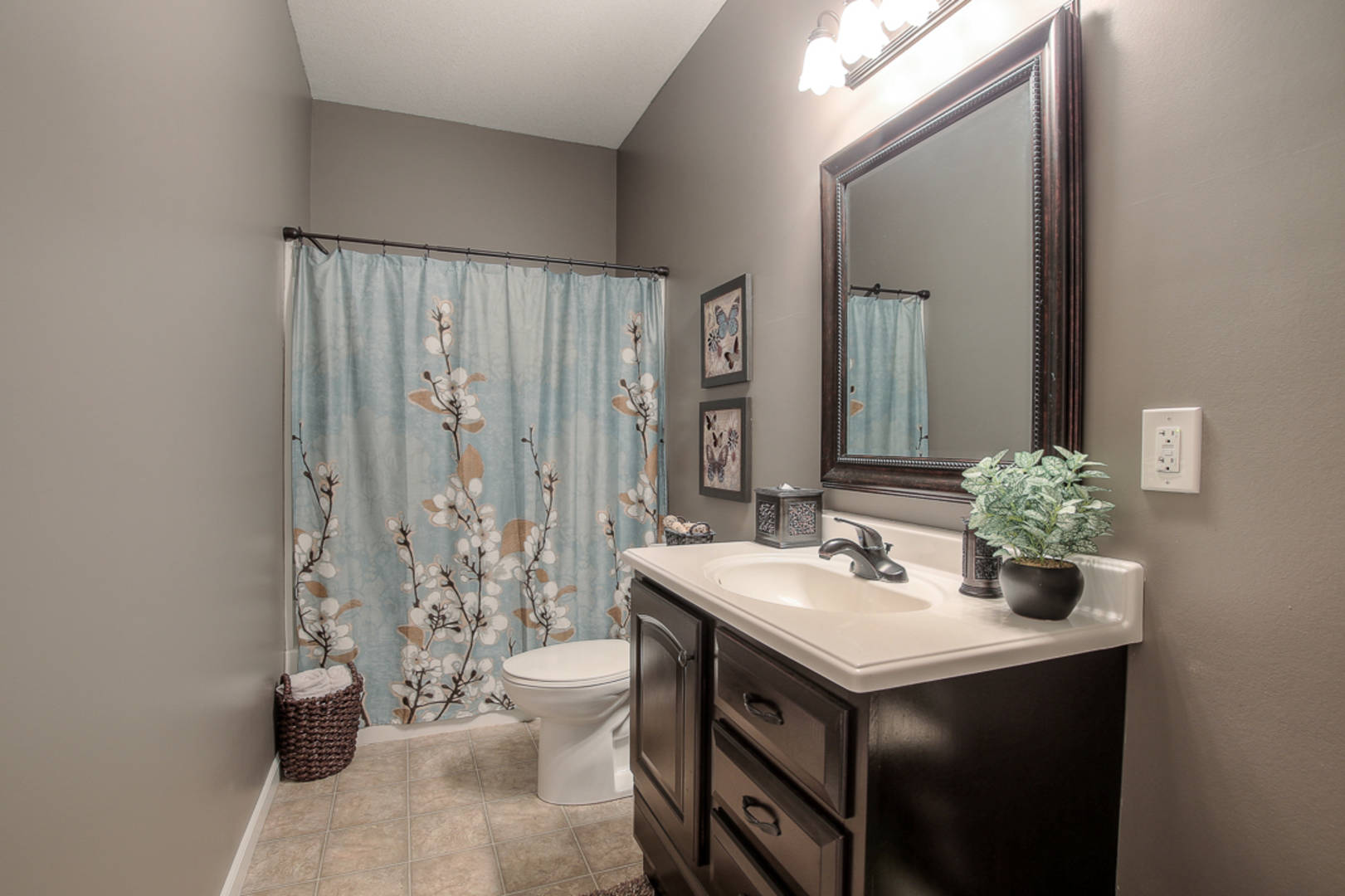 19605 East 6th Terrace North Independence, MO 64056