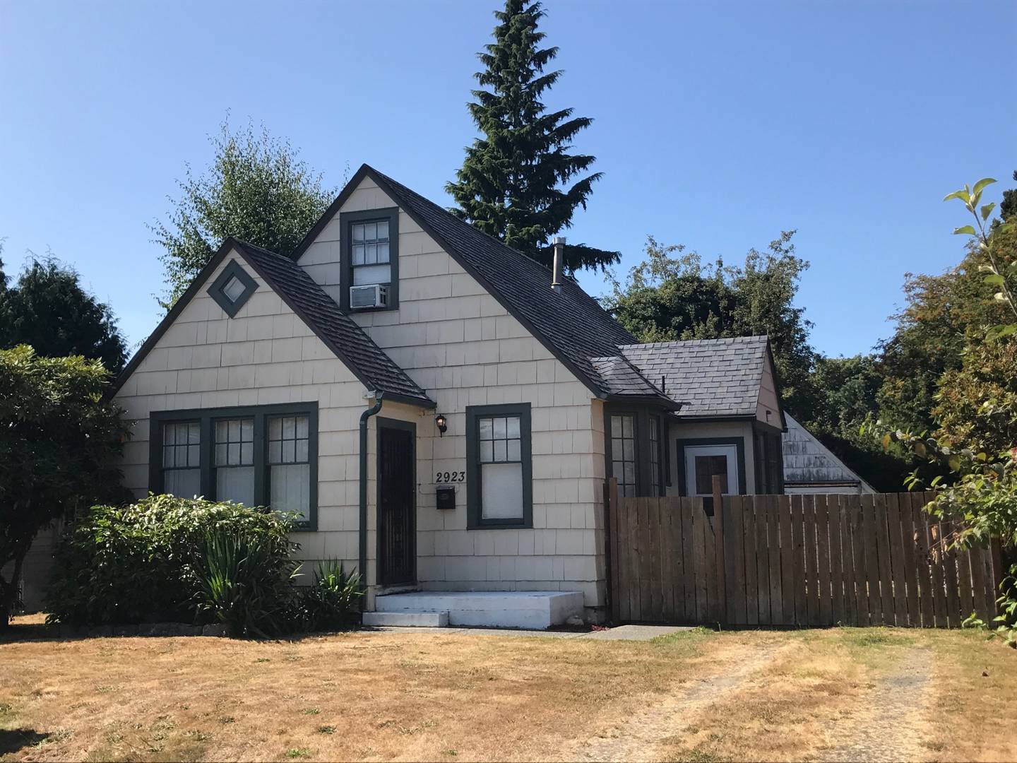 Brivity 2923 Victor Street Bellingham, WA 98225 Virtual Tour