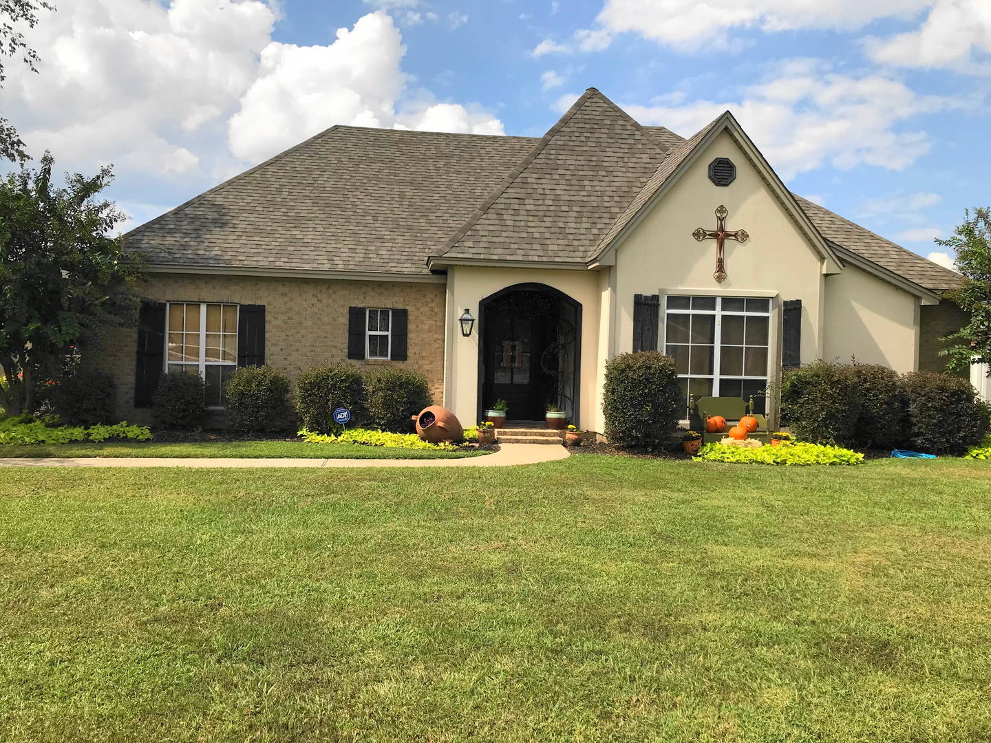 Brivity 414 E. Frenchmans Bend Monroe, LA 71203 Virtual Tour