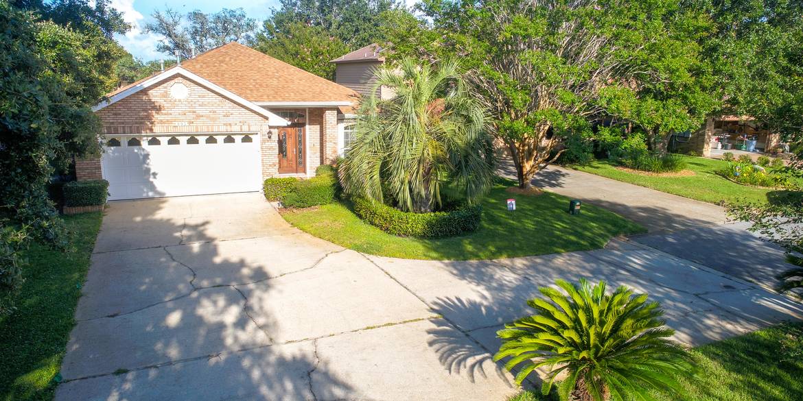 Brivity 893 Shalimar Court Shalimar, FL 32579