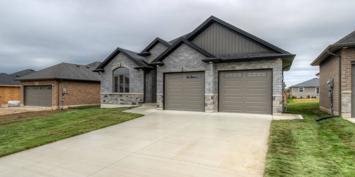 Brivity 5 Nicoles Trail Thorndale, ON N0M2H0