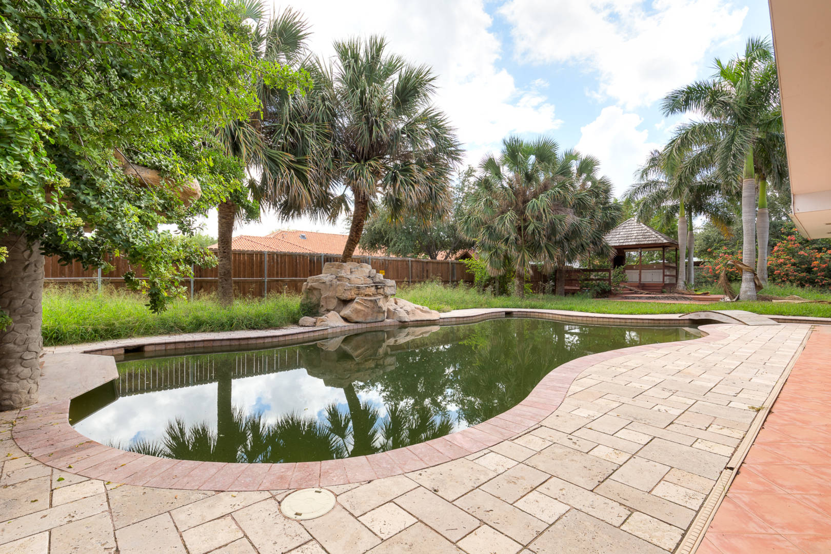 Brivity 6914 N. 1st Lane Mcallen, TX 78504 Virtual Tour