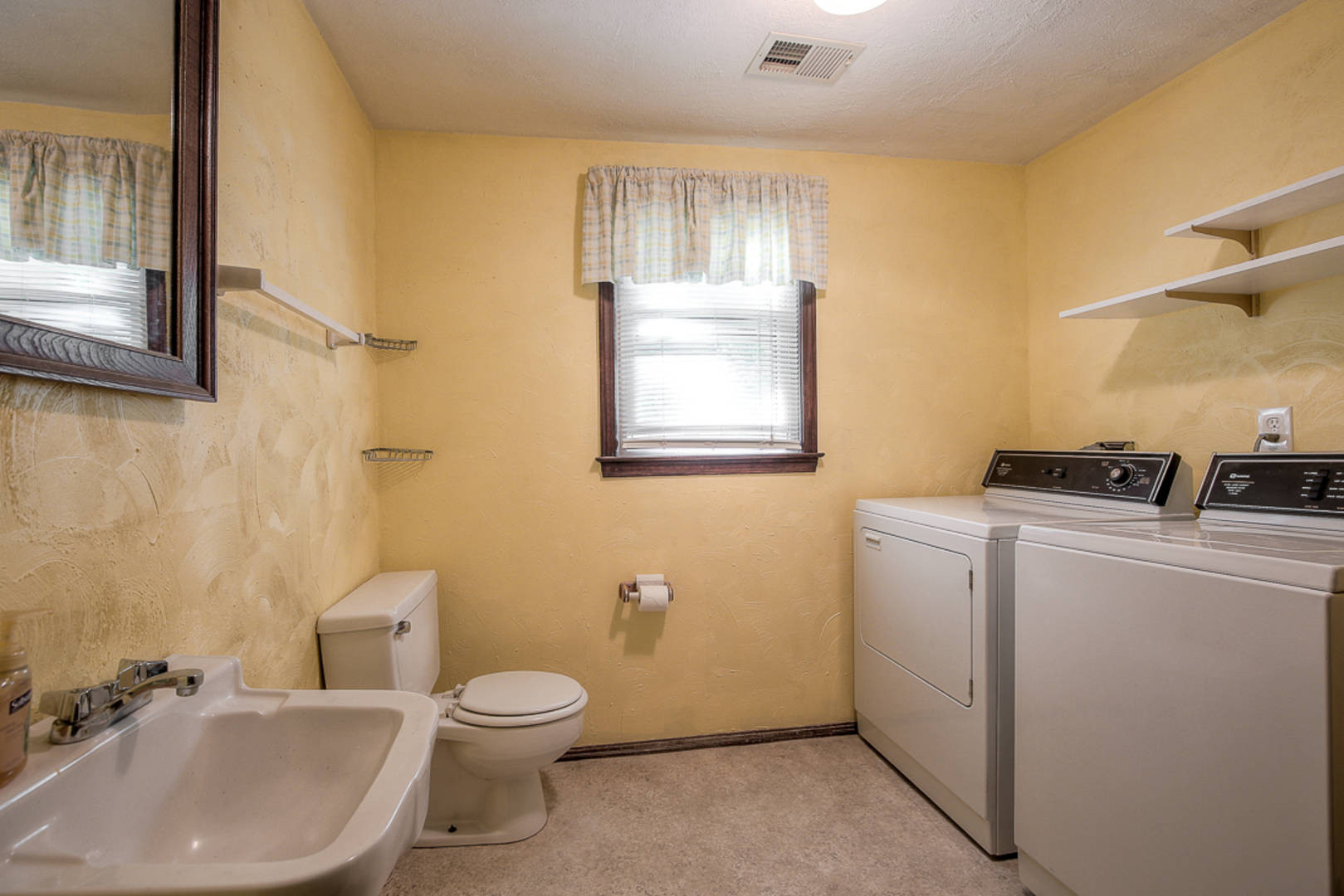 8857 Widmer Road Lenexa, KS 66215