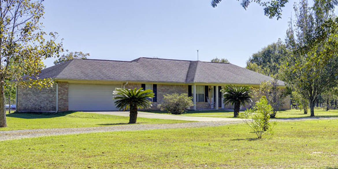 Brivity 11888 Stucki Rd Elberta, AL 36530