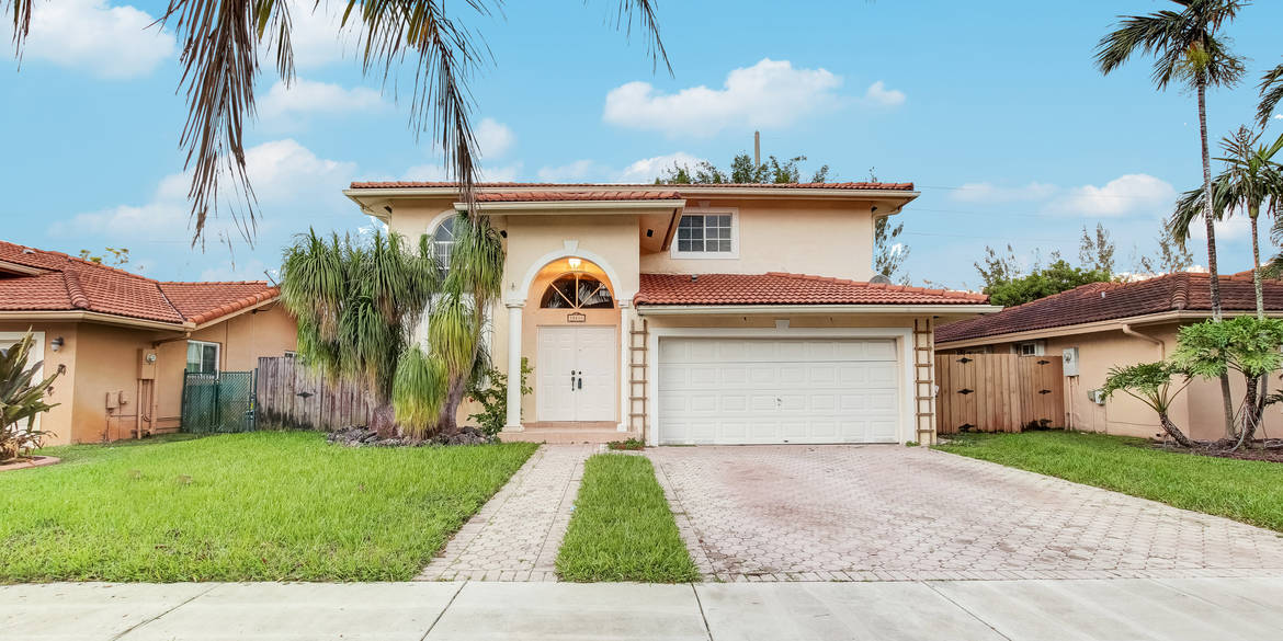 Brivity 15811 SW 42 Ter Miami, FL 33185