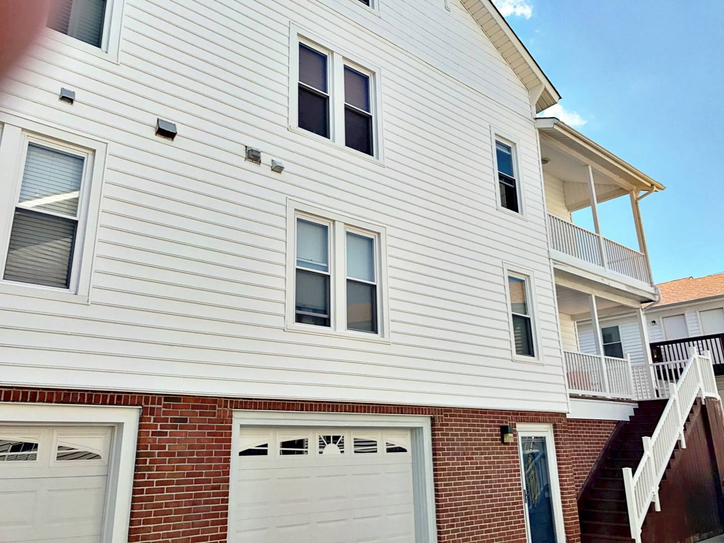 Brivity 3242 Lynnhaven DR Virginia Beach, VA 23451 Virtual Tour