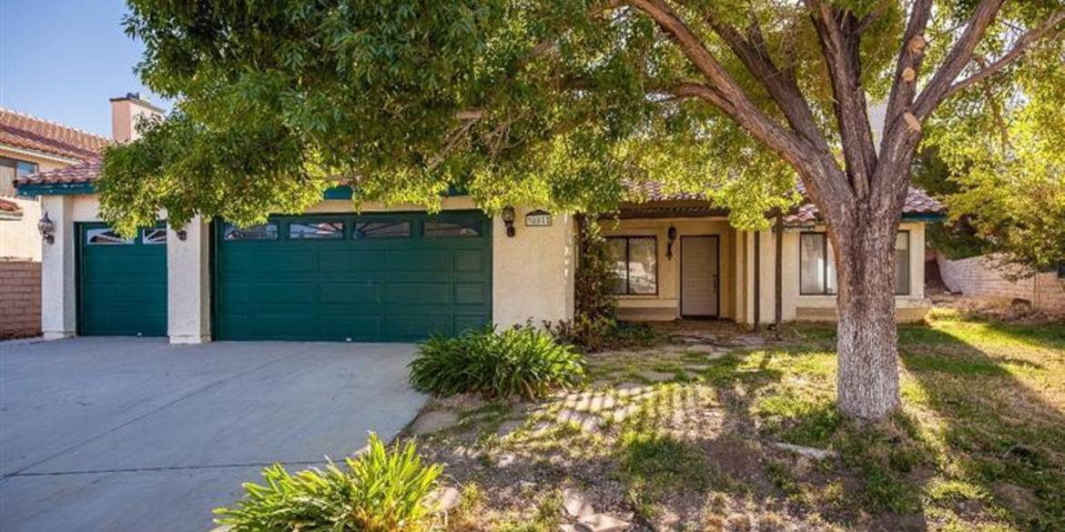 Brivity 38018 San Mateo Ave Palmdale, CA 93551