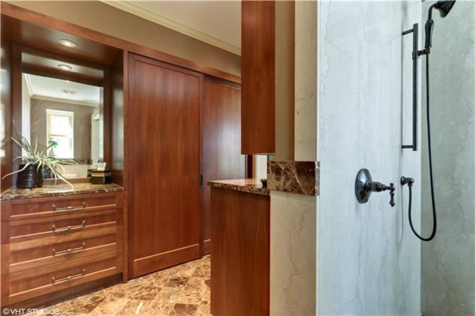 5049 Wornall Rd, Unit 3B Kansas City, MO 64112