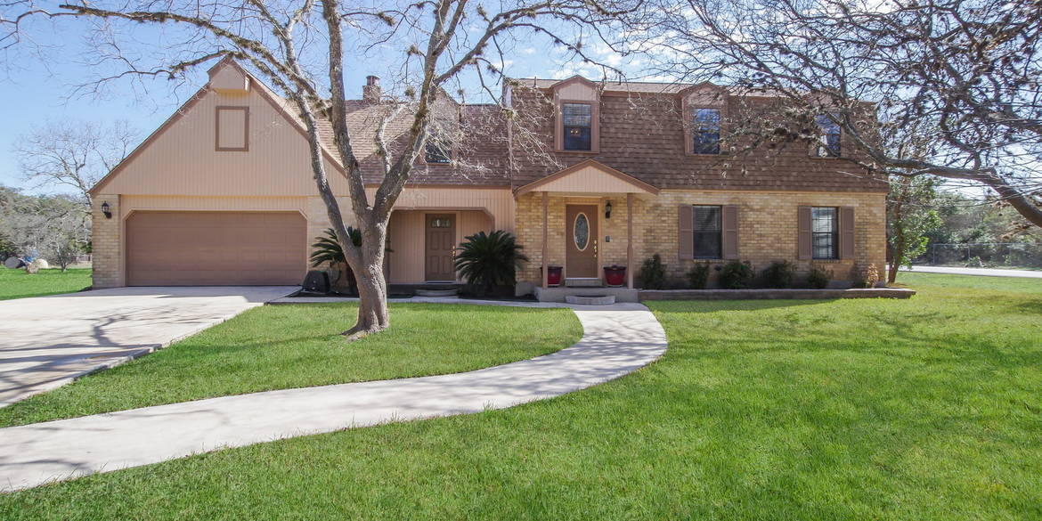 Brivity 102 N Rolling Oaks Drive San Antonio, TX 78253