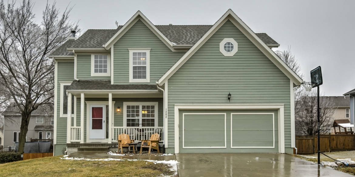 Brivity 1202 N 2nd St East Louisburg, KS 66053