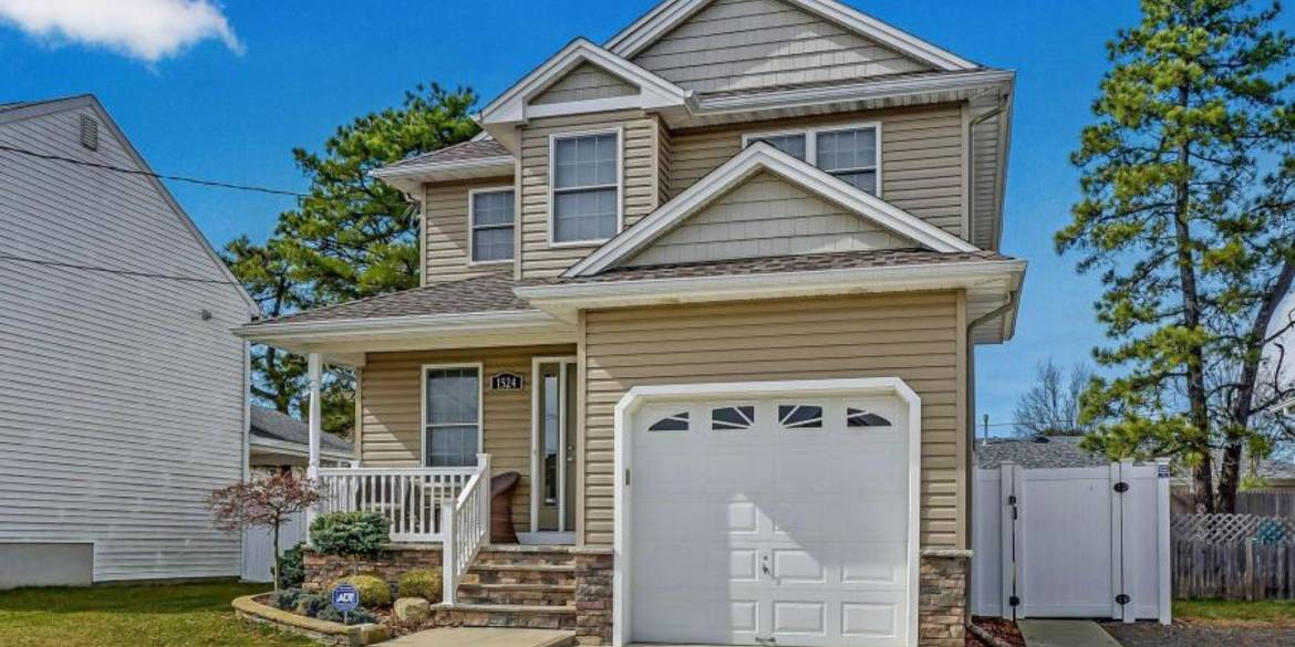 Brivity 1524 Pacific Ave Beachwood, NJ 08722