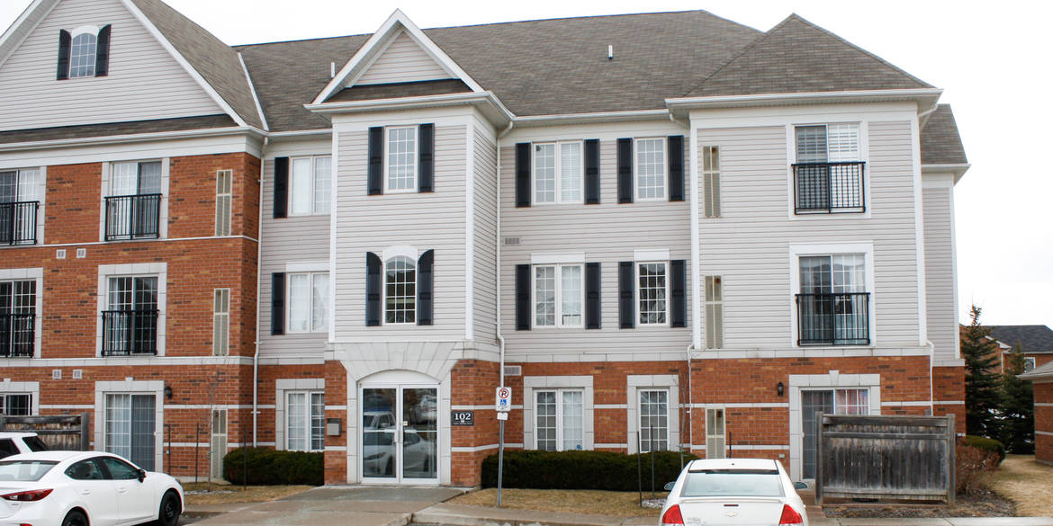 Brivity 102 Aspen Springs Dr., Unit 211 Bowmanville, ON L1C5N6