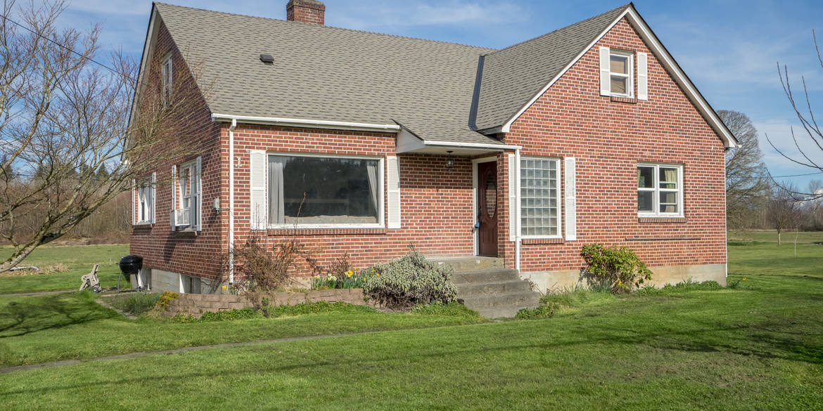 Brivity 1221 Pioneer Hwy Stanwood, WA 98292