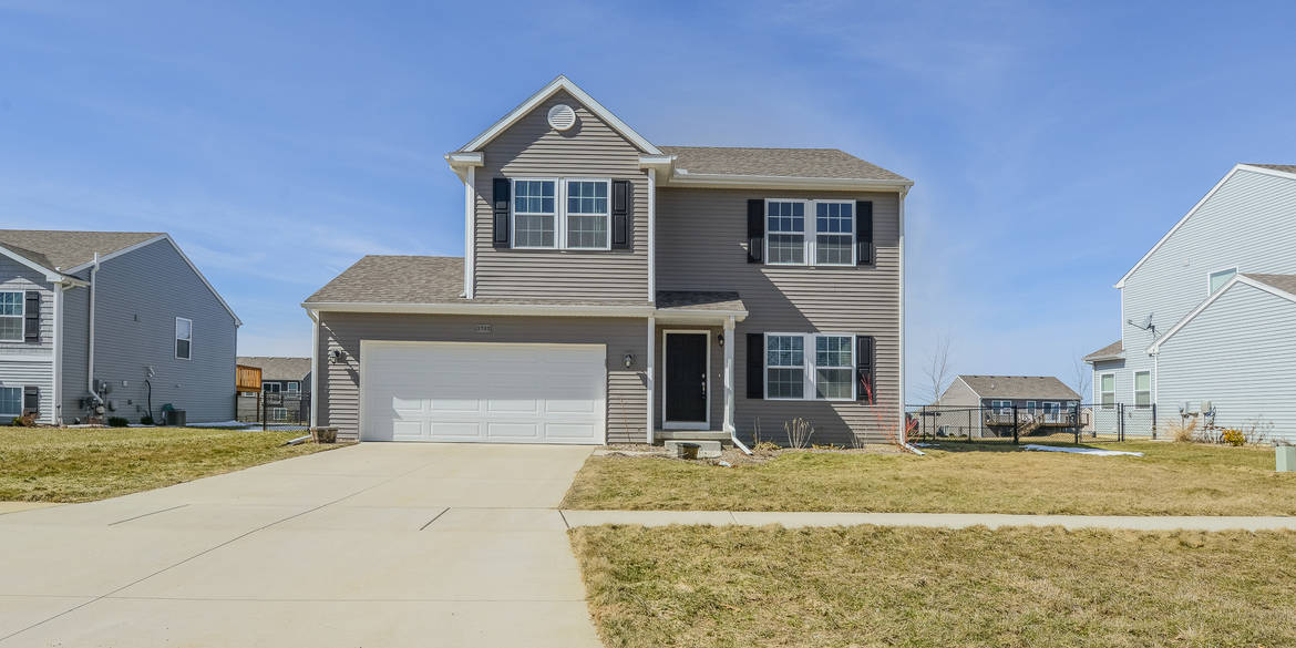 Brivity 3703 Amber Oaks Howell, MI 48855