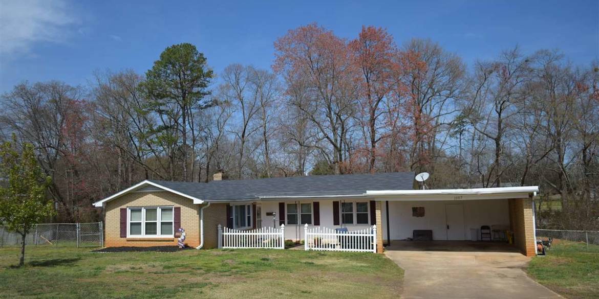 Brivity 1003 Cardinal Woods Drive Boiling Springs, SC 29316