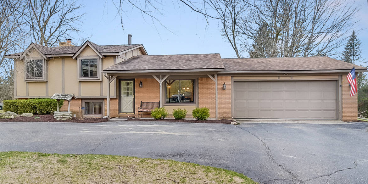 Brivity 1738 Milford HTS Milford, MI 48381