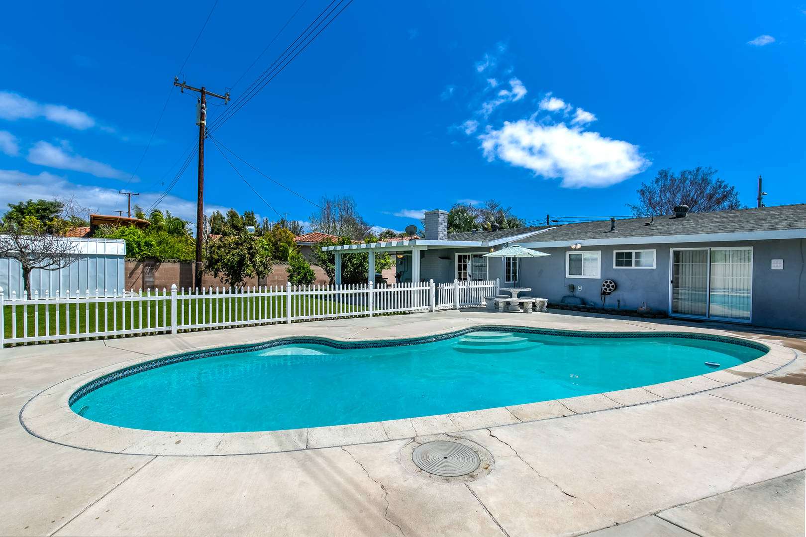 Brivity 10661 Perrin Drive Garden Grove, CA 92840 Virtual Tour