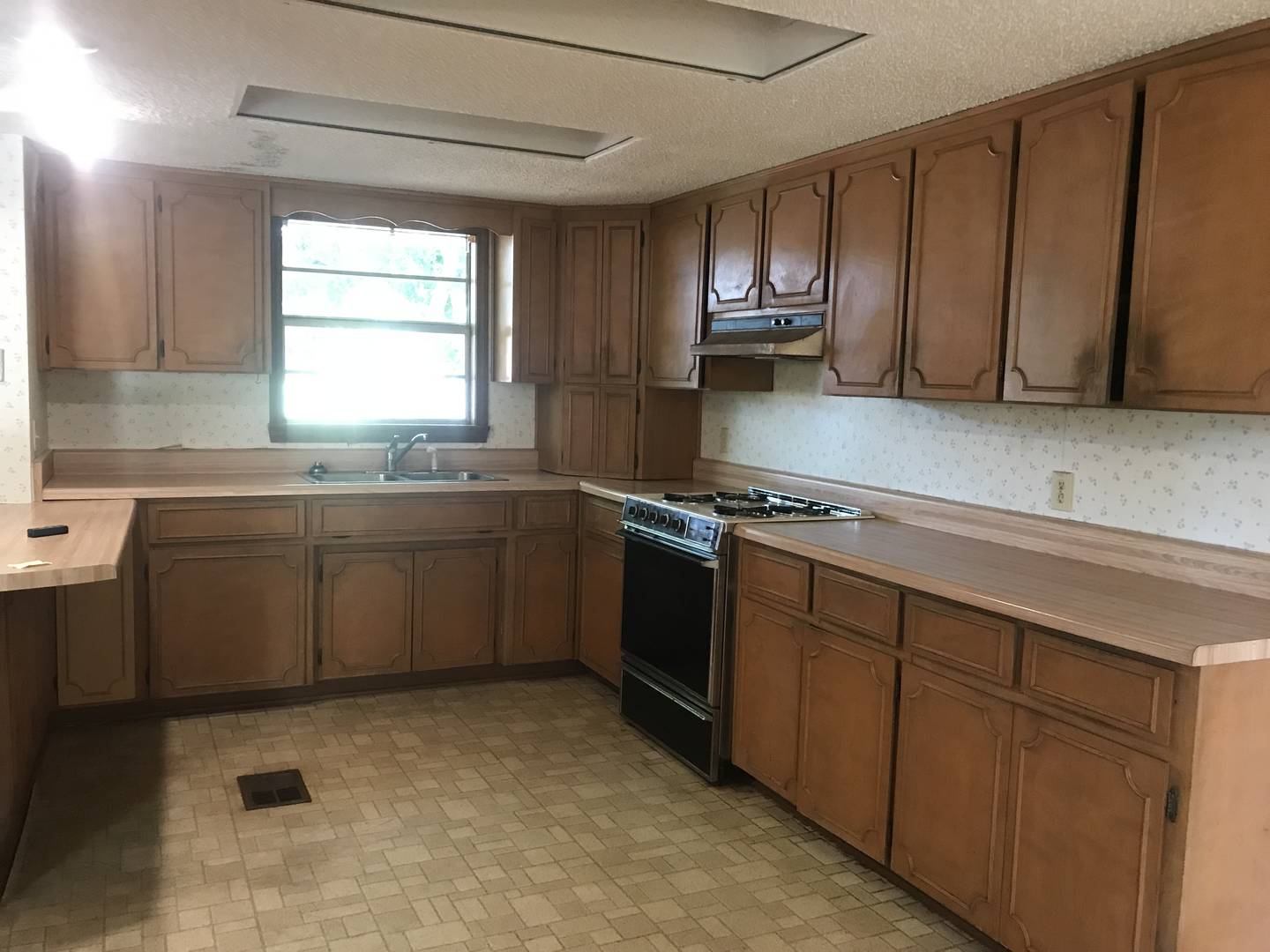 3154 Wiggins Lane Cantonment, FL 32533
