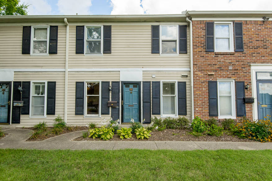 Brivity 5025 Hillsboro Pike Unit 1B Nashville, TN 37205