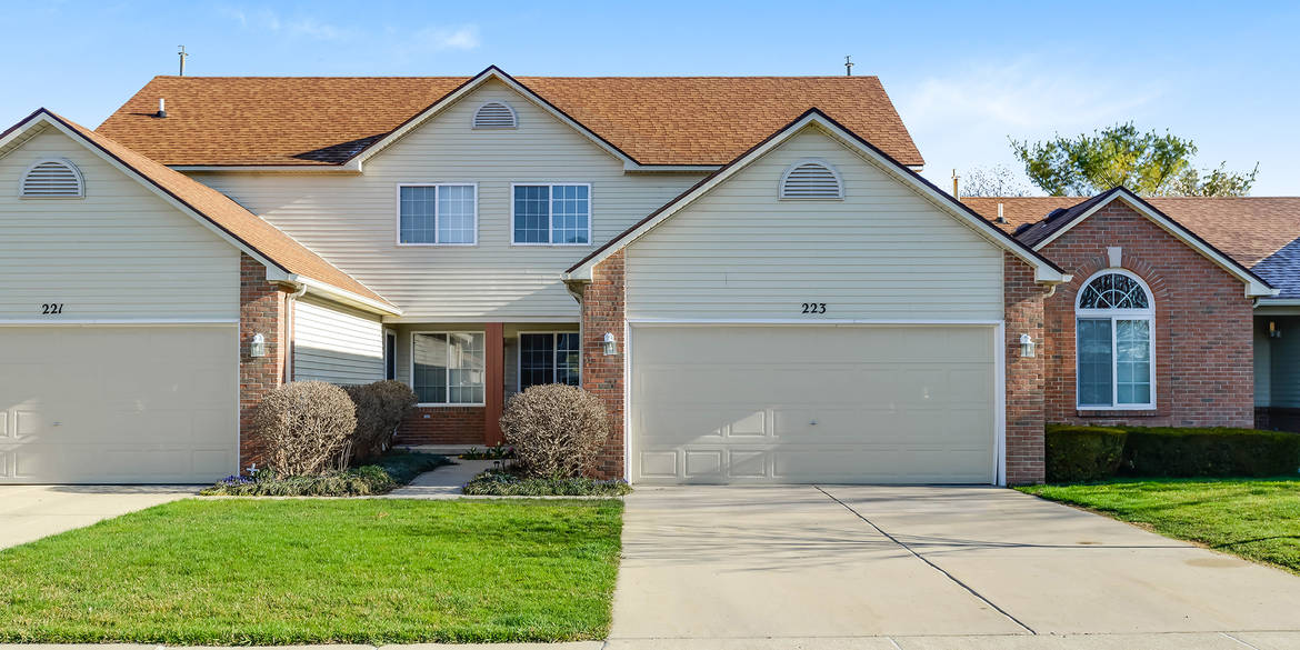 Brivity 223 Crestlawn Drive Whitmore Lake, MI 48189