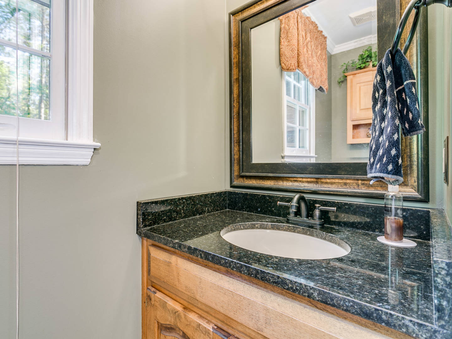 414 E. Woodbury Lane Spartanburg, SC 29301