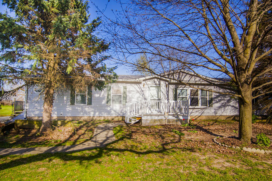 Brivity 741 N East St Ingalls, IN 46048