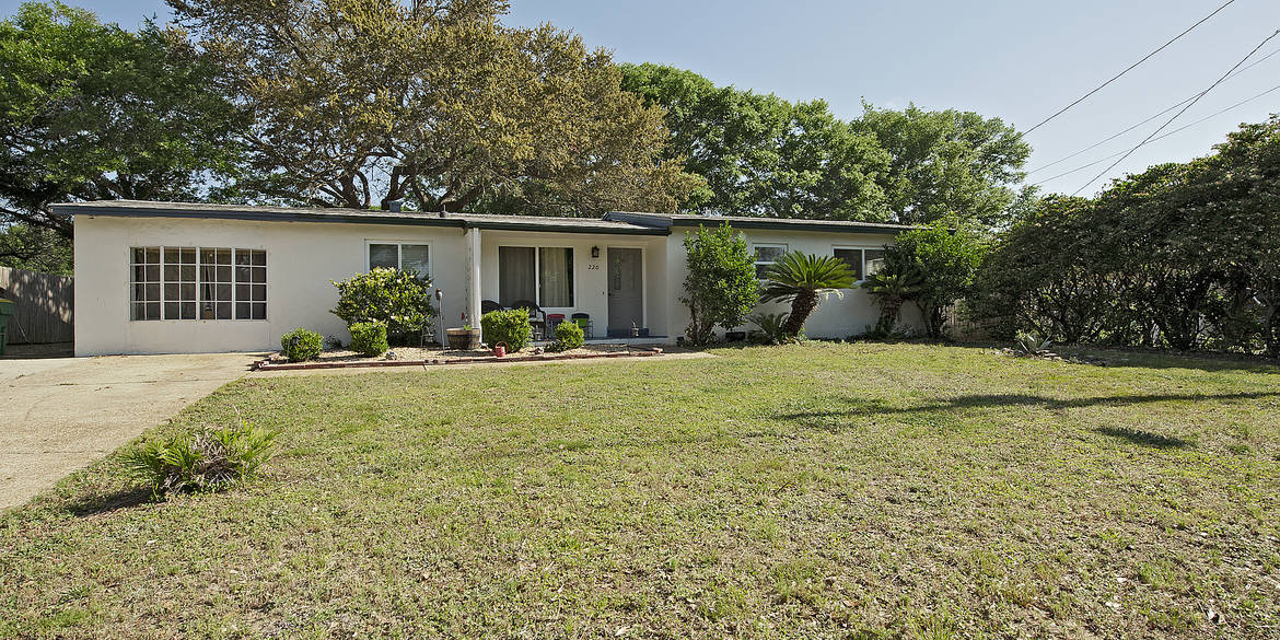 Brivity 220 Argyle Court Mary Esther FL 32569 Mary Esther, FL 32569