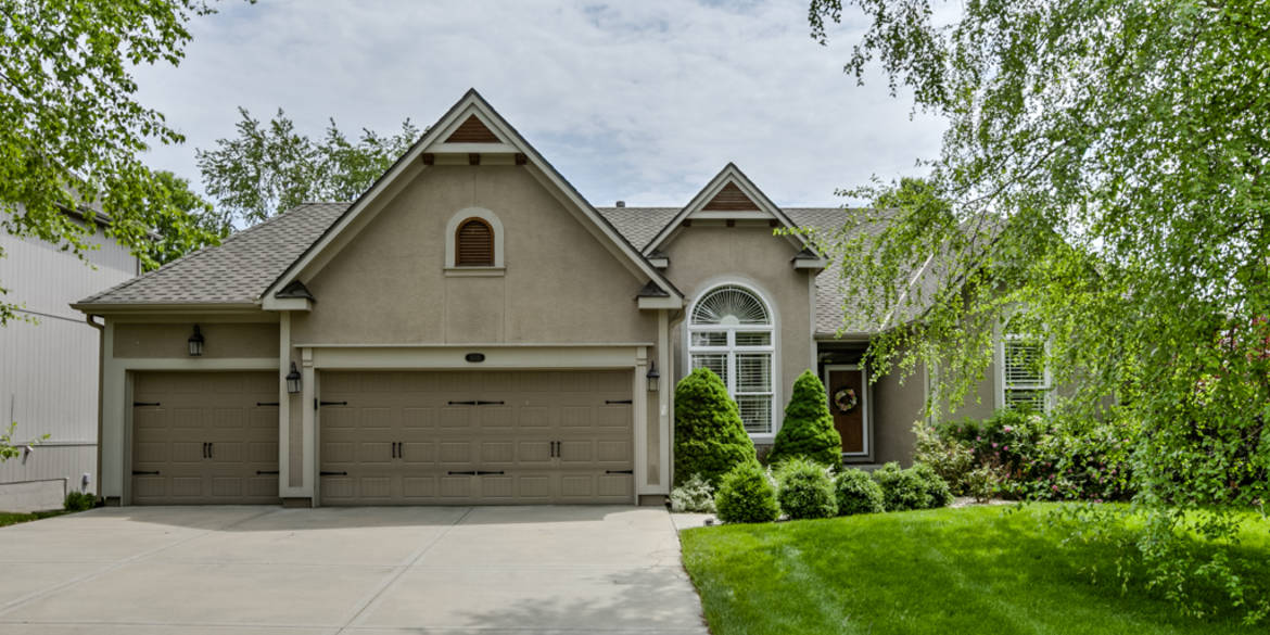 Brivity 15521 Howe St Overland Park, KS 66224