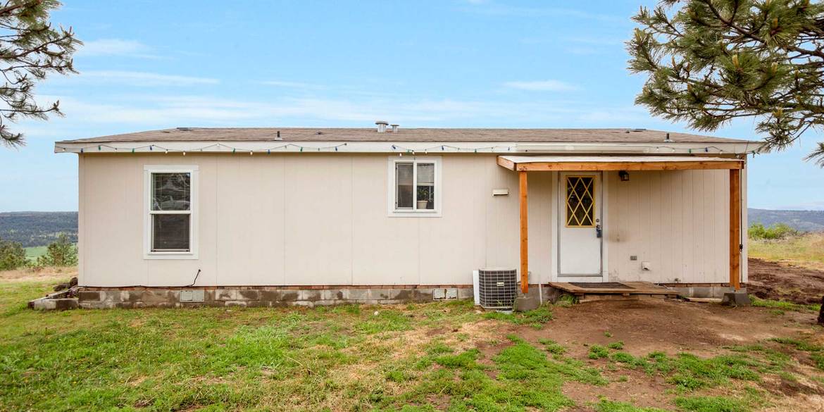 Brivity 51455 E Whispering Pines Dr. Reardan, WA 99029