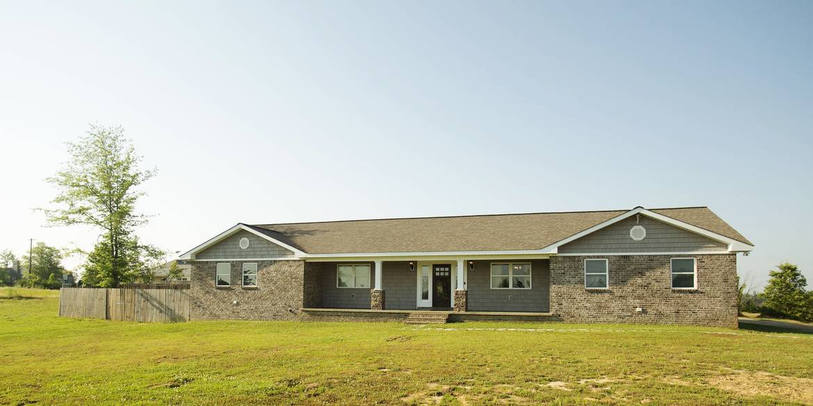 Brivity 297 Jordan Cir Louisville, MS 39339