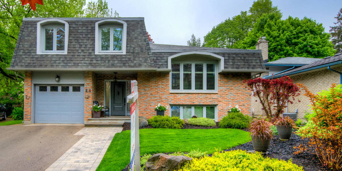 Brivity 44 Haliburton Cres., London London, ON N6K2Y9