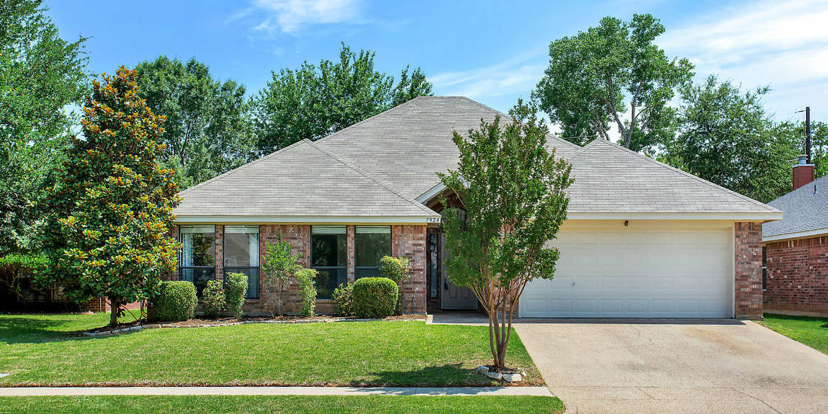 Brivity 7924 Fox Chase Dr Arlington, TX 76001