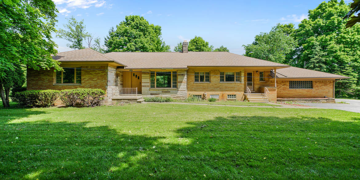 Brivity 7400 Deer Lake Road Clarkston, MI 48346