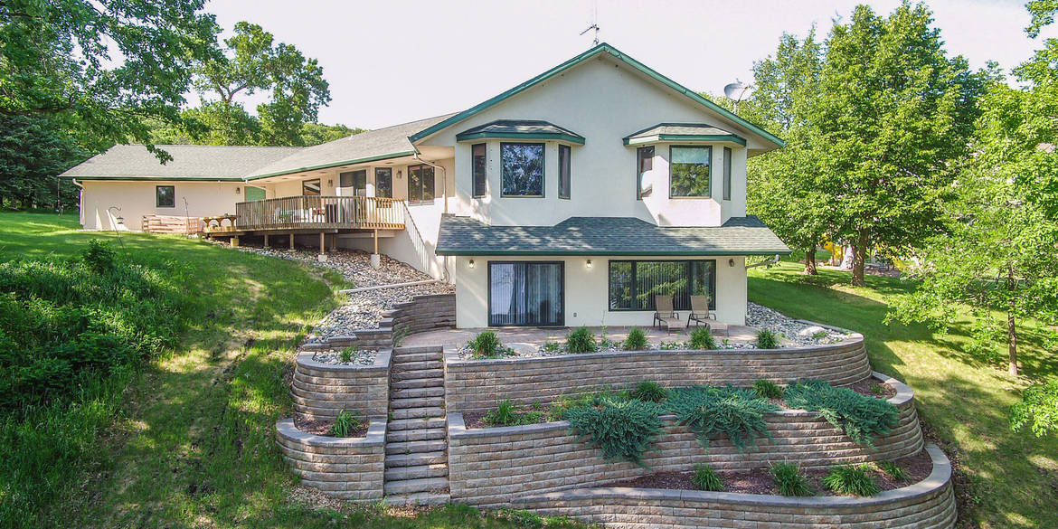 Brivity 32763 Whispering Springs Rd Erhard, MN 56534