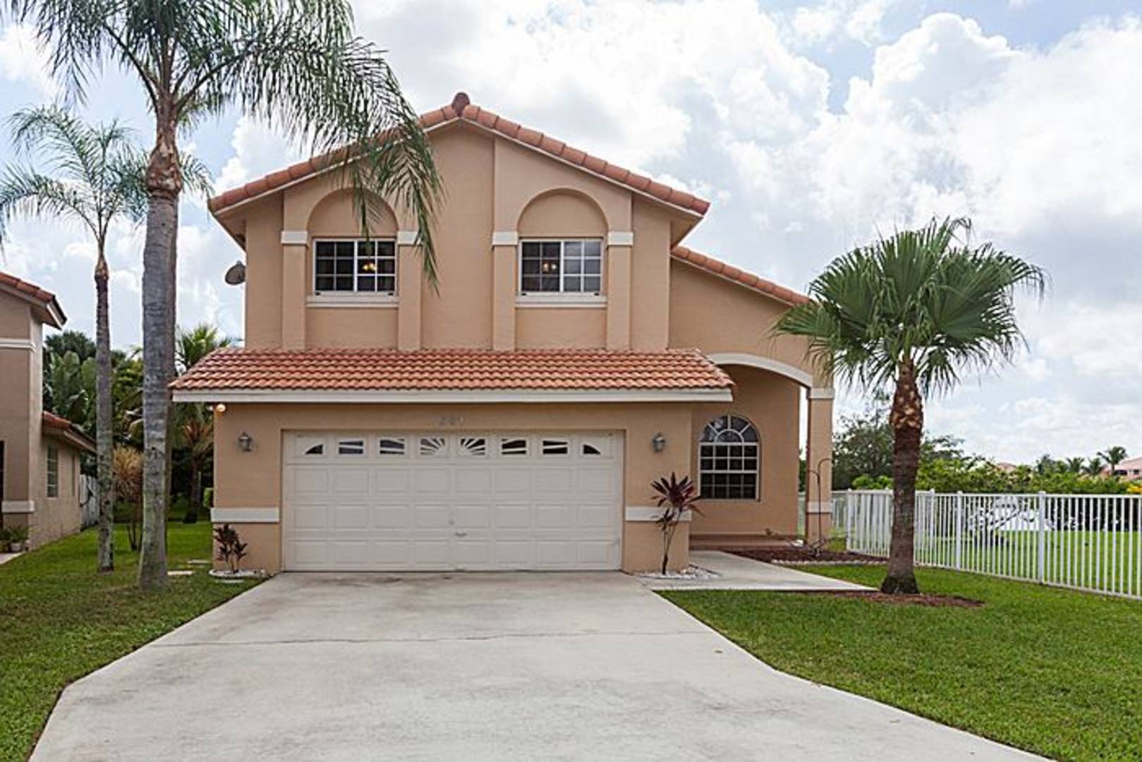 661 SW 176TH AVE Hollywood, FL 33029