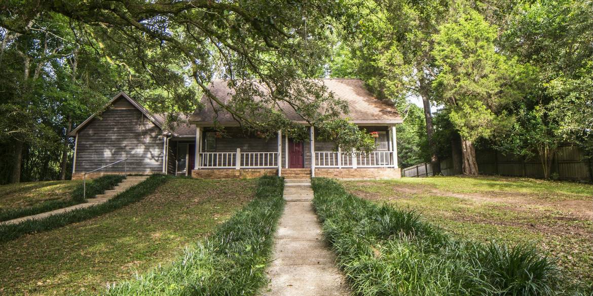 Brivity 7255 Jay Lane Fairhope, AL 36532