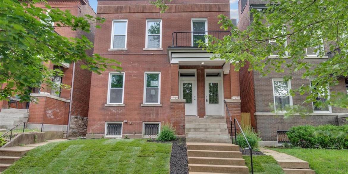 Brivity 3880 Humphrey Street Saint Louis, MO 63116