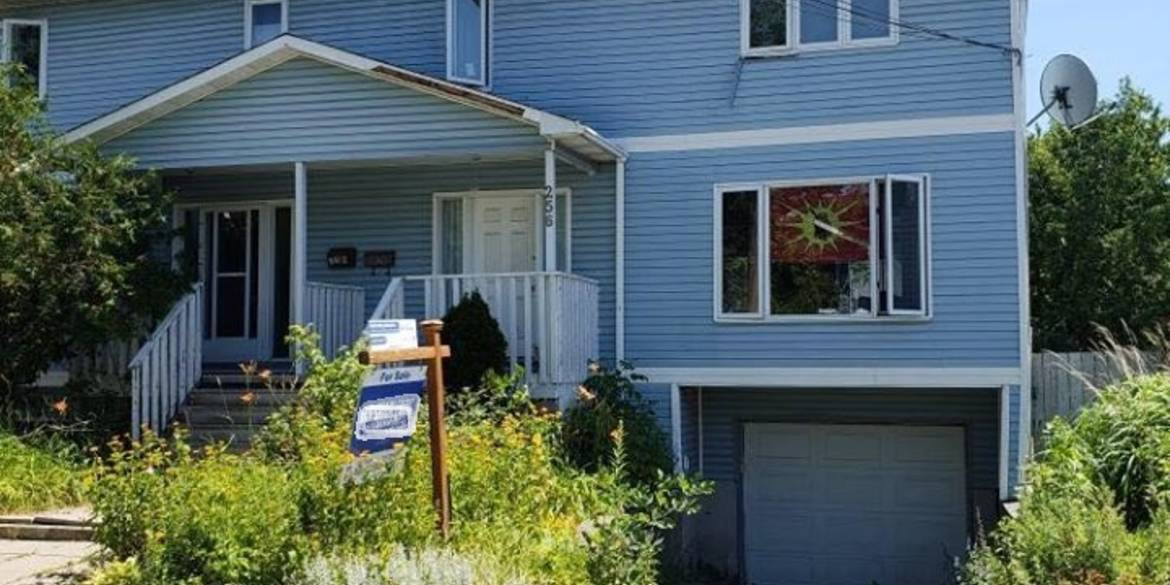 Brivity 256 Ethel St Vanier, ON K1L5W9