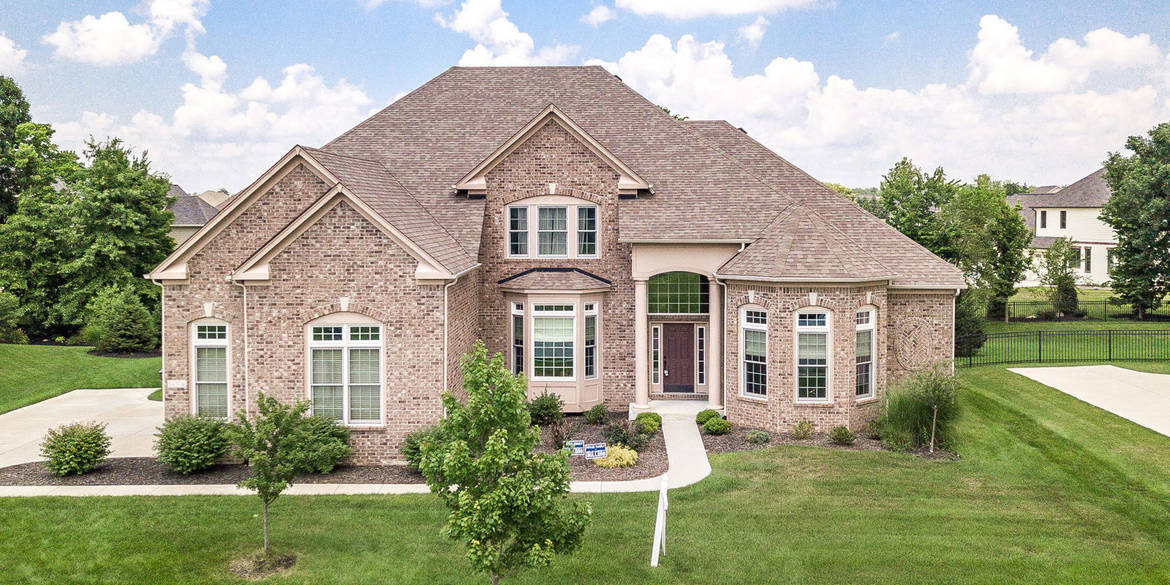 Brivity 14374 Brooks Edge Ln. Fishers, IN 46040
