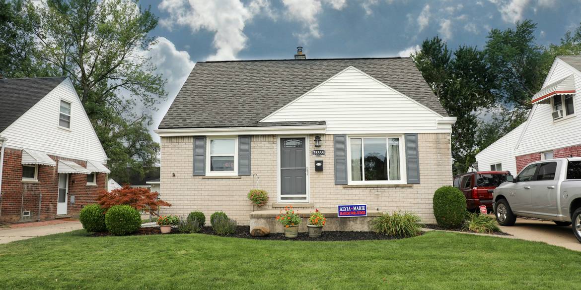 Brivity 25535 Arlington St Roseville, MI 48066