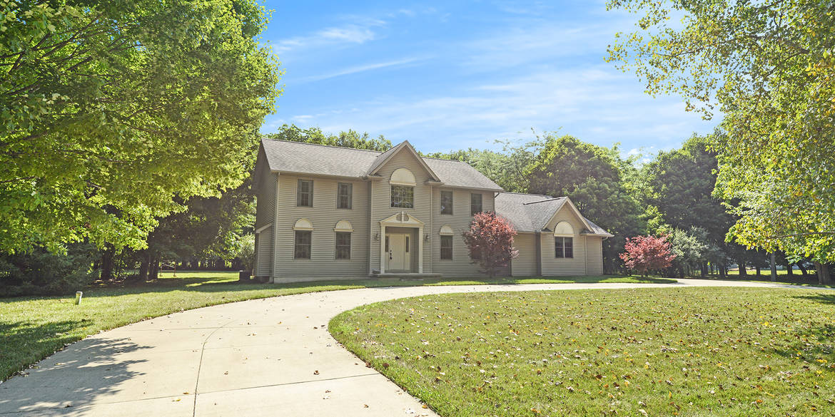 Brivity 1533 Autumn View Lane Howell, MI 48843