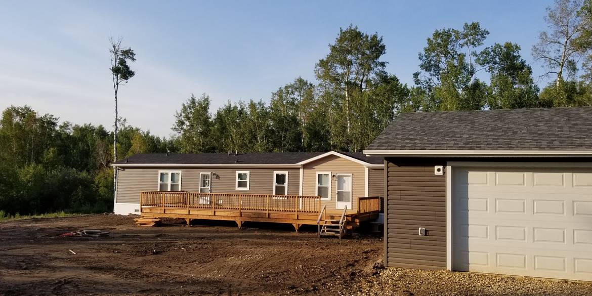 Brivity 1854104 RR 35 Alberta Beach, AB T0E0A1