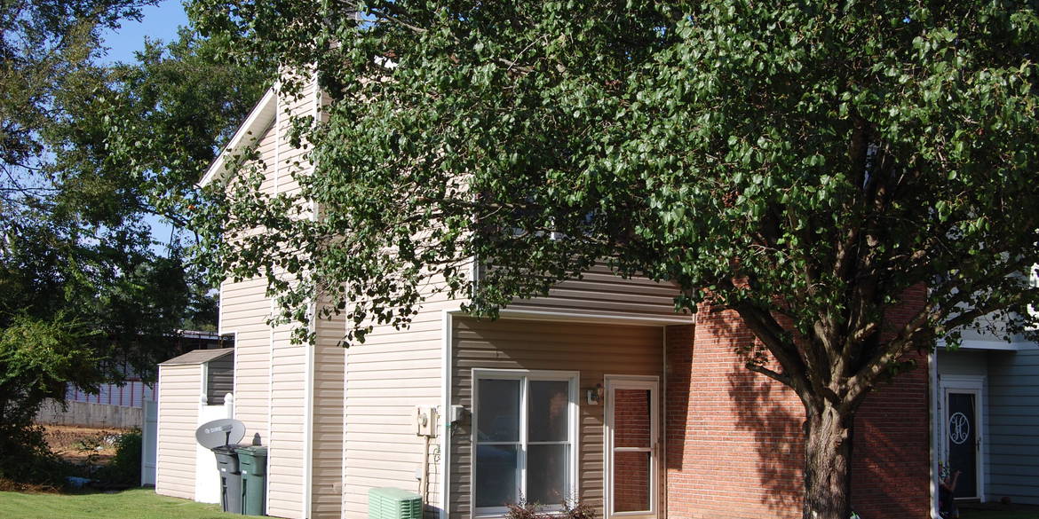 Brivity 501 Hillsboro Ln Helena, AL 35080