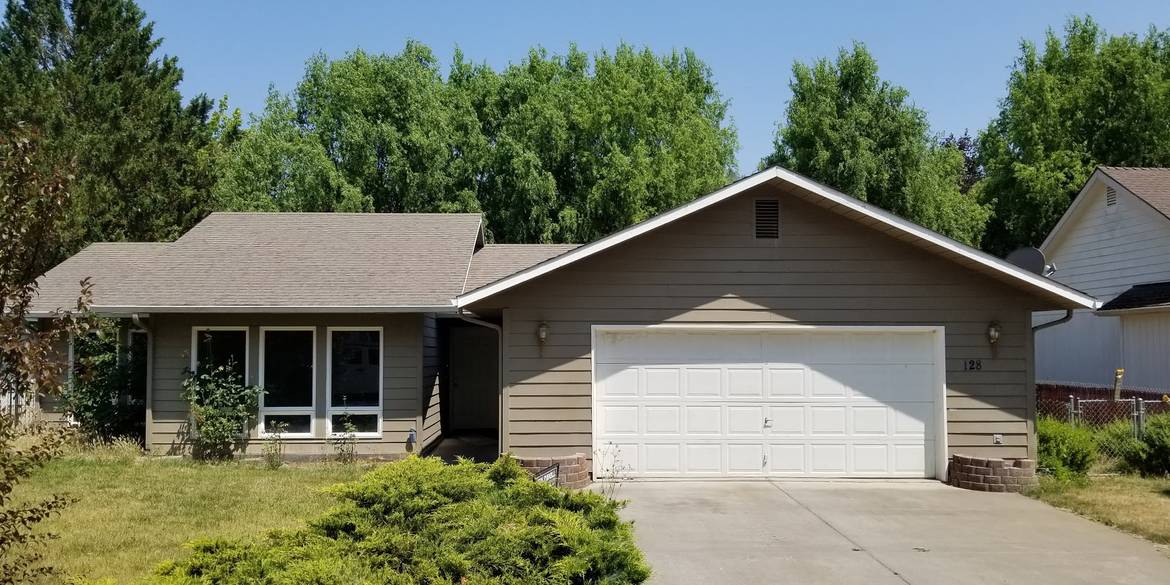 Brivity 128 Fawn Circle Shady Cove OR 97539 Shady Cove, OR 97539