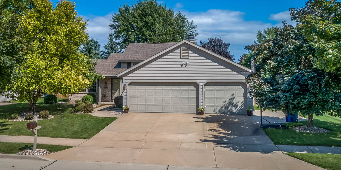 Brivity 1800 Valley Ln, Little Chute Little Chute, WI 54140